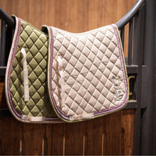 Laden Sie das Bild in den Galerie-Viewer, Follow your heart Schabracke - Biniebo